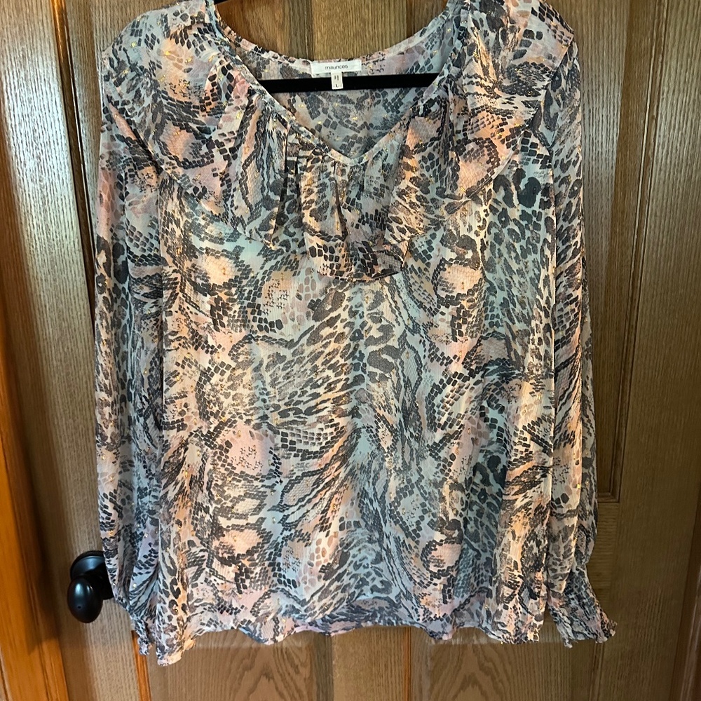 Maurices Sheer Peach/Gray Metallic Thread Overlay w/ Beige Liner.  Size L.